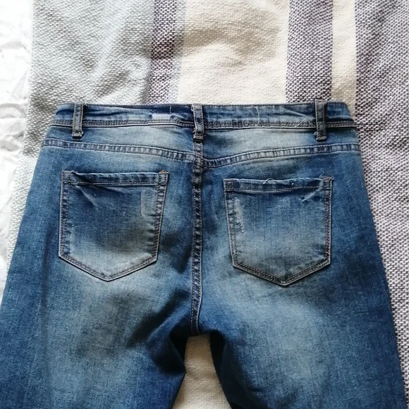 Low Rise Skinny Jeans - Picture 3 of 3